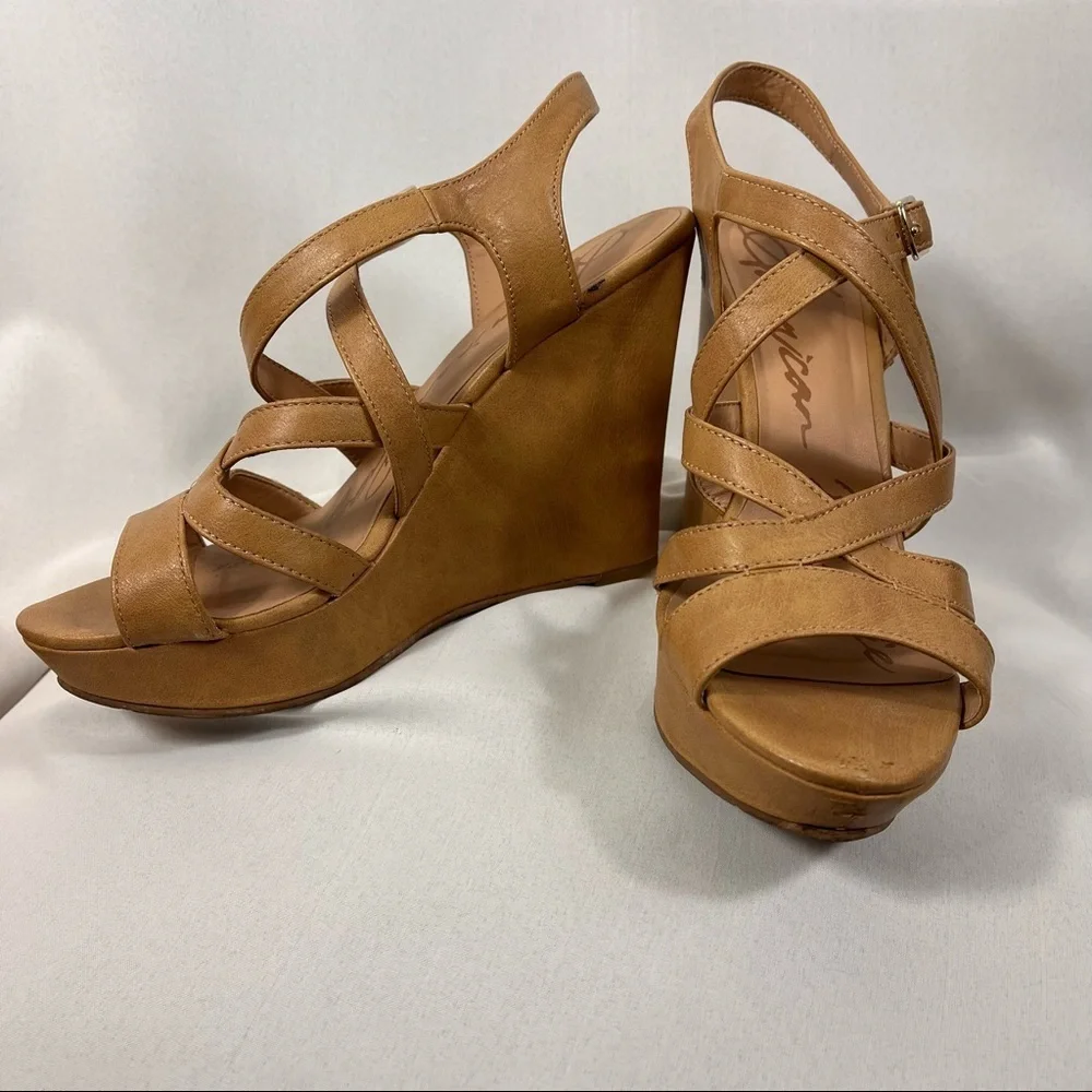 American Rag Arielle platform strappy slingback wedge faux leather Sz 7M